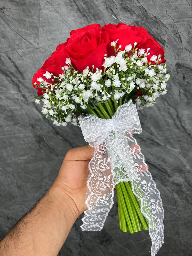 دسته گل عقد رز قرمز