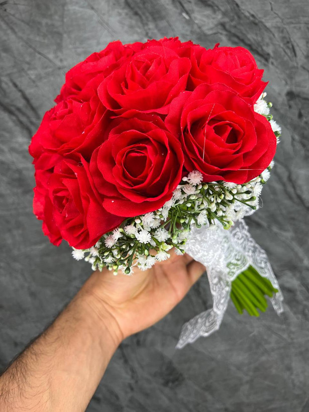 دسته گل عقد رز قرمز