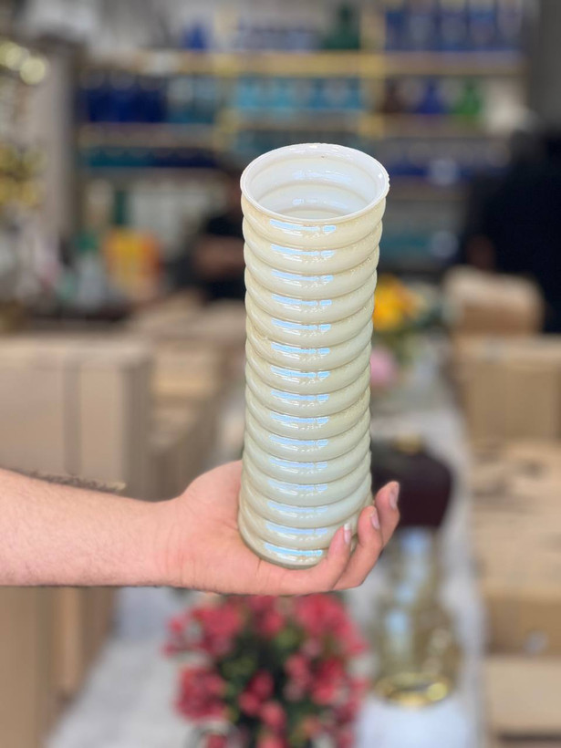 گلدان شیشه ای استوانه کرم