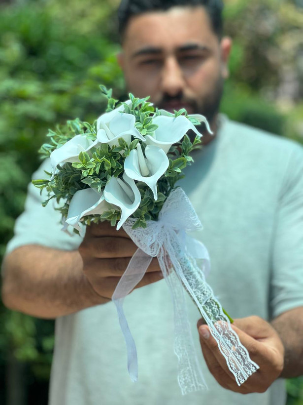 دسته گل شیپوری و اناری 15شاخه