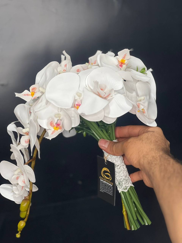 دسته گل عروس ارکیده مدل آبشاری همرا با گل کت داماد