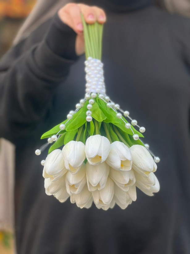 دسته گل لاله لمسی 19شاخه با دیزاین مروارید