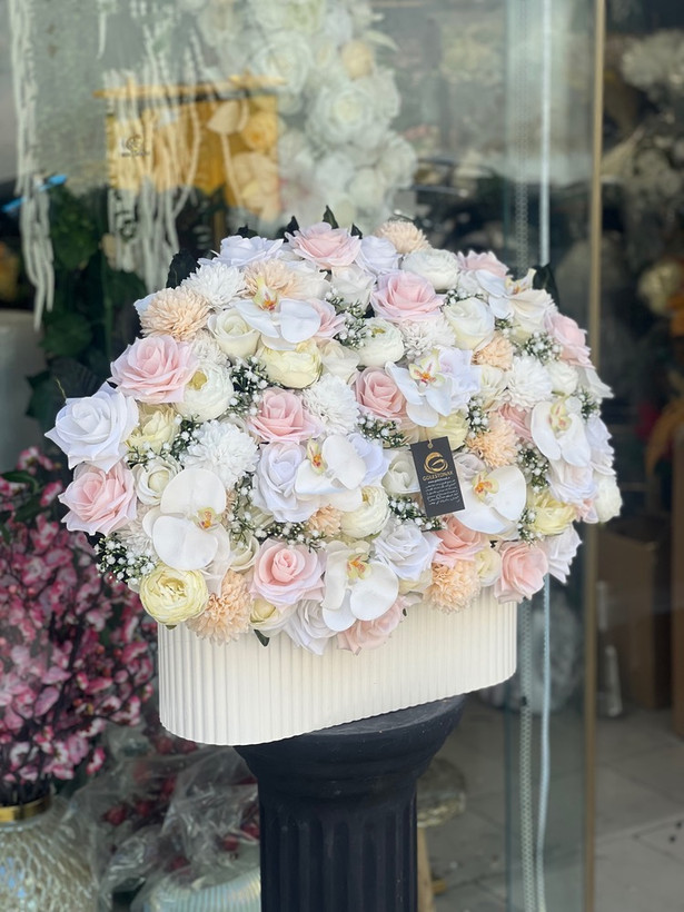 باکس گل مصنوعی باگلهای مصنوعی درجه1 تم رنگی (سفید گلبهی صورتی)