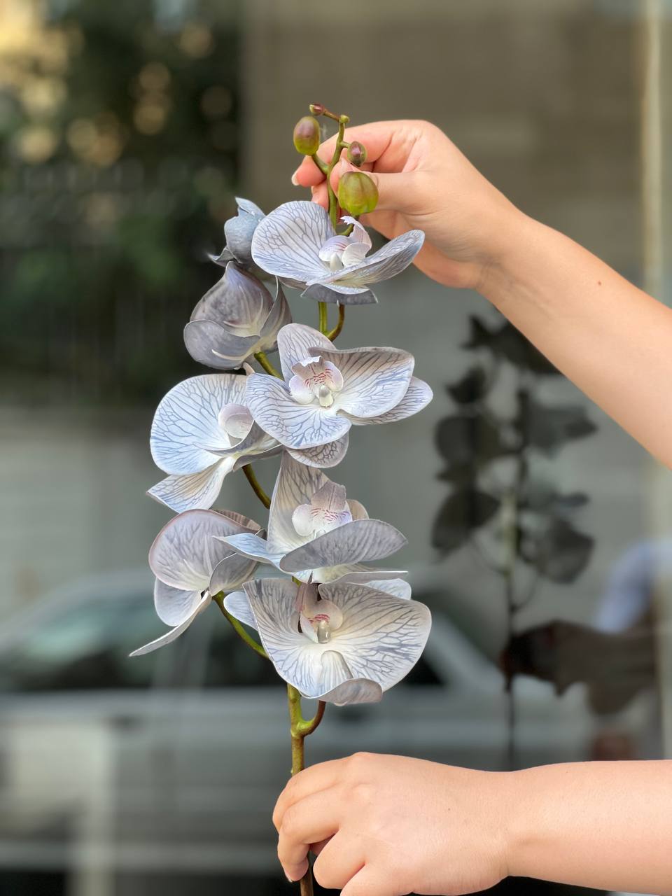گل مصنوعی ارکیده چرمی وارداتی رنگ فیلی